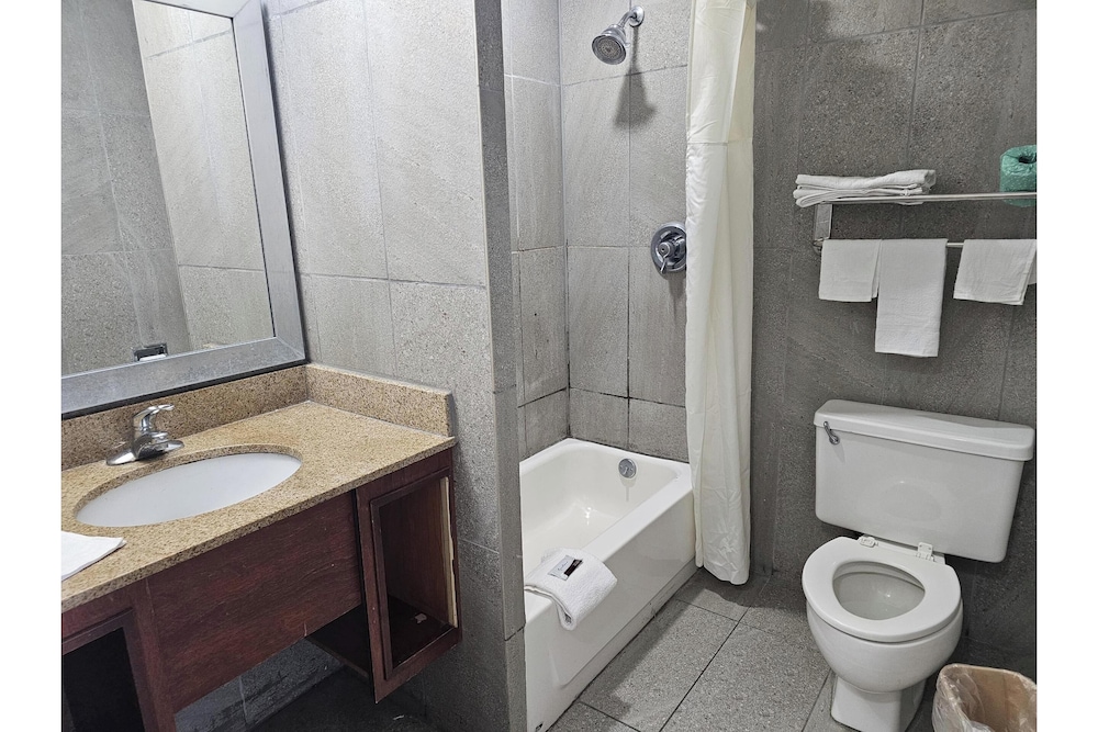Travel Inn By OYO Omaha - photo 16