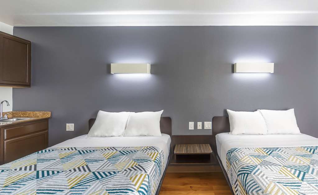 Motel 6 Laredo TX Airport - photo 19