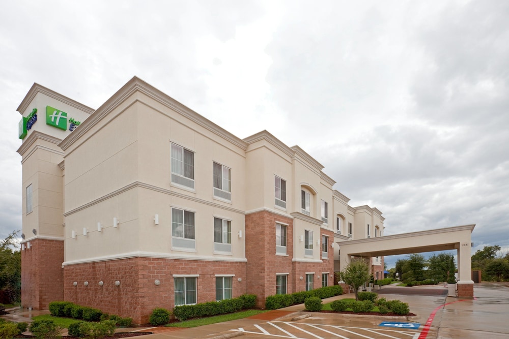 Holiday Inn Express Hotel & Suites Decatur by IHG - photo 47