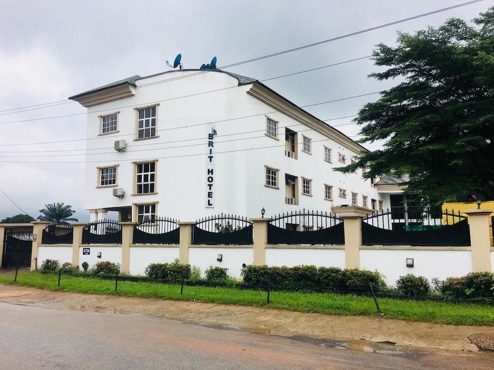 De Brit Hotel — hotel in Benin City