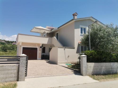Apartment Elena — 4-Star Luxury Hotel in Pag, Croatia