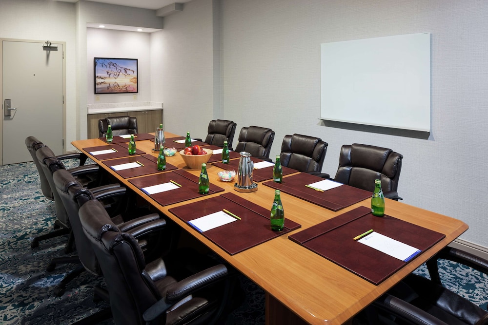 Hilton Garden Inn Sacramento South Natomas - photo 21