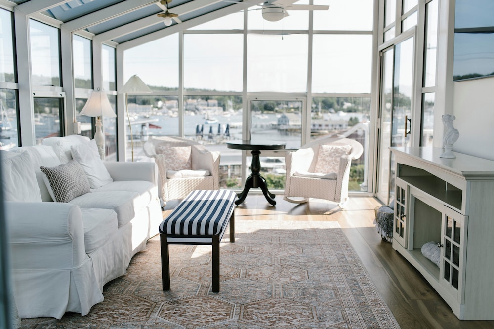 Admirals Quarters Inn — hotel in Boothbay Harbor