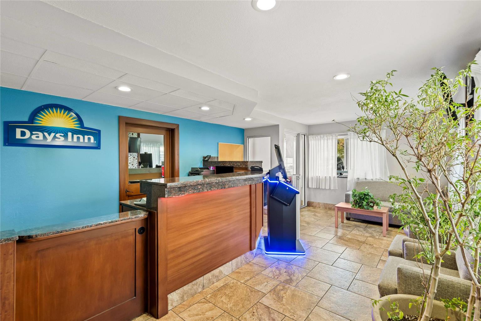 Days Inn by Wyndham Ames - photo 8