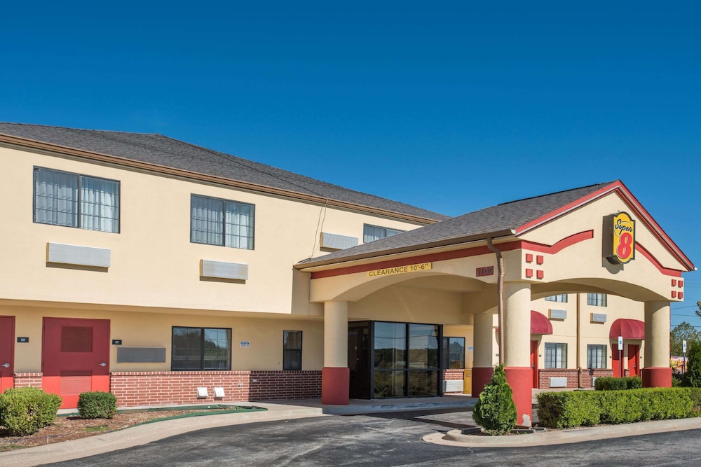 Super 8 by Wyndham Claremore OK - photo 19