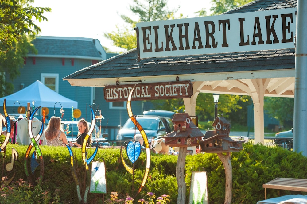 Victorian Inn Elkhart Lake Wisconsin - photo 98