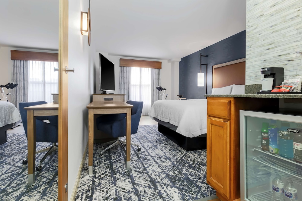 Hampton Inn & Suites Austin Downtown - photo 16