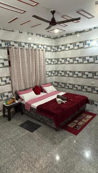 Shri Punjabi atithi nivas 100 metre saryu Ghat