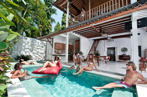 3BR Villa Hari Special Stay Bonus Minggu Villas Seminyak — 5-Star Luxury Hotel in Seminyak, Indonesia