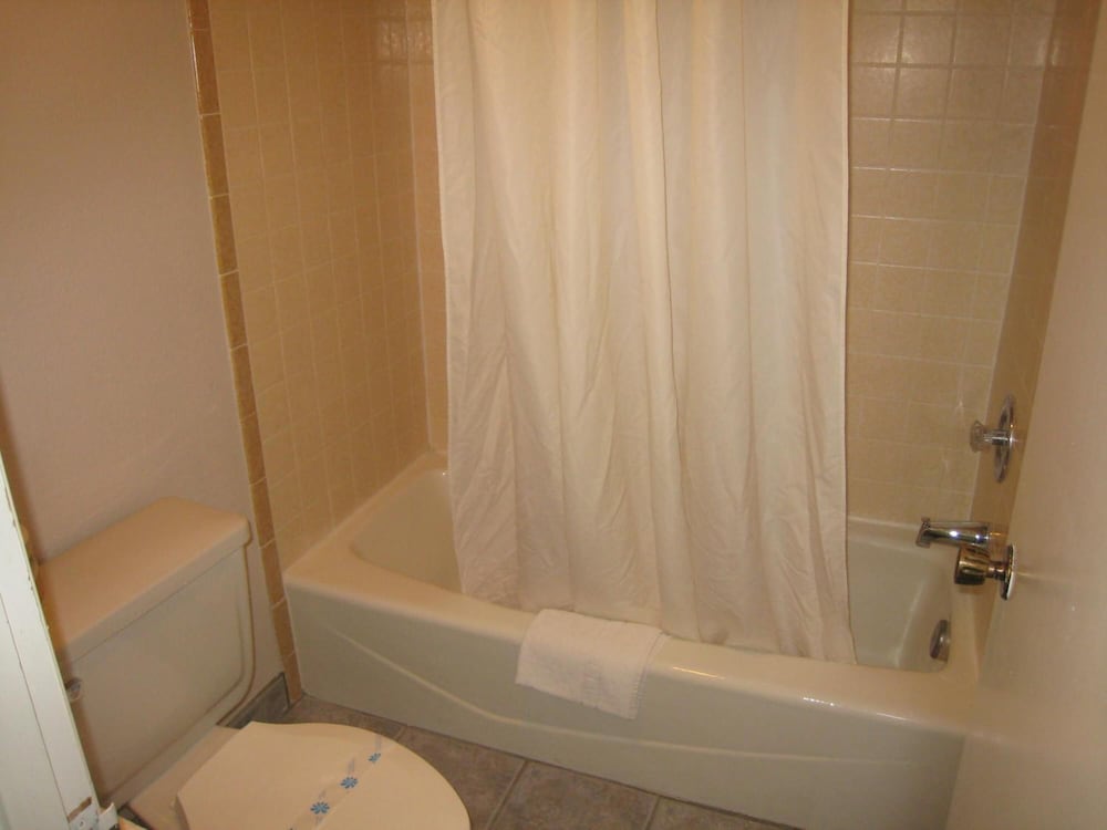Motel 8 - photo 17