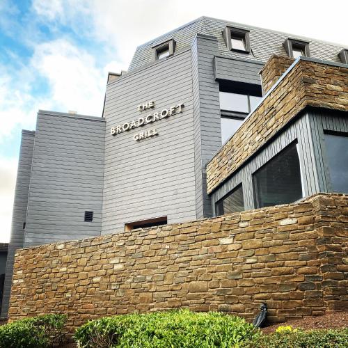 Broadcroft Hotel - last minute hotel in Kirkintilloch
