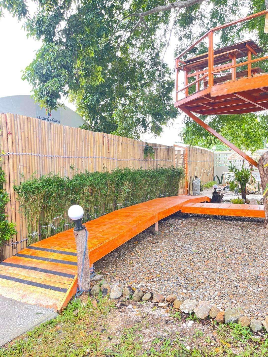 R. Ruea Resort in Surat Thani, Thailand