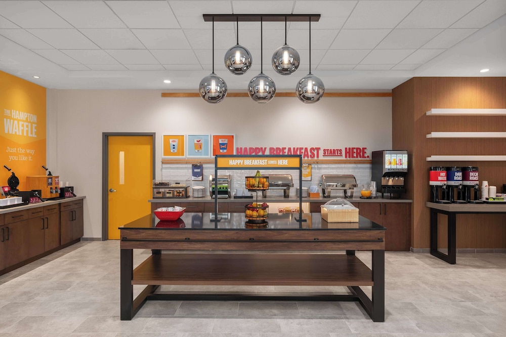 Hampton Inn & Suites by Hilton Pittsboro - photo 16