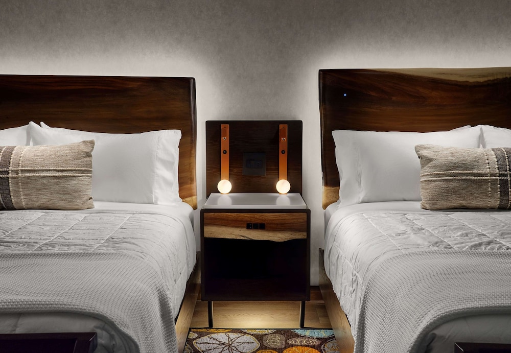 Sanctity Hotel Rancho Cucamonga Tapestry Collection by Hilton - photo 8