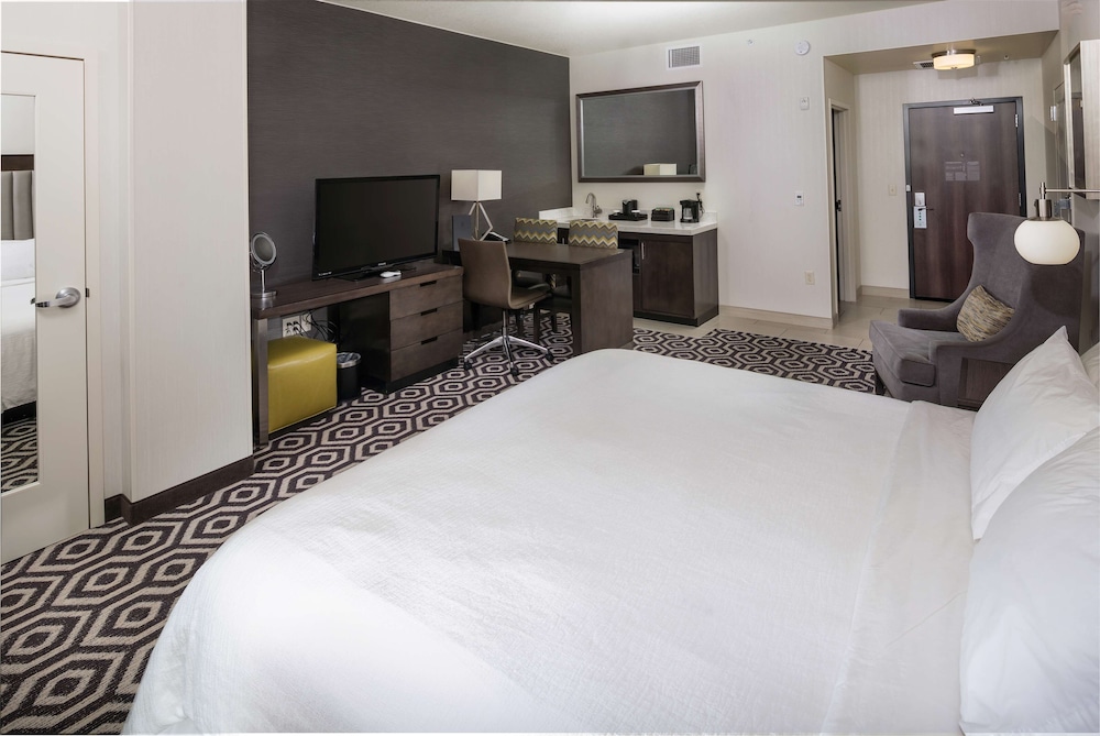 Embassy Suites Portland Hillsboro Oregon - photo 5