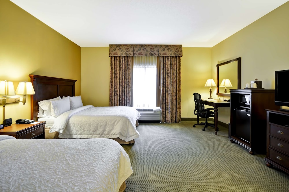 Hampton Inn & Suites North Charleston University Blvd - photo 13