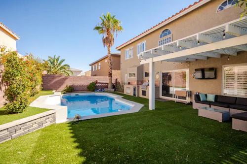 The Vegas Villa