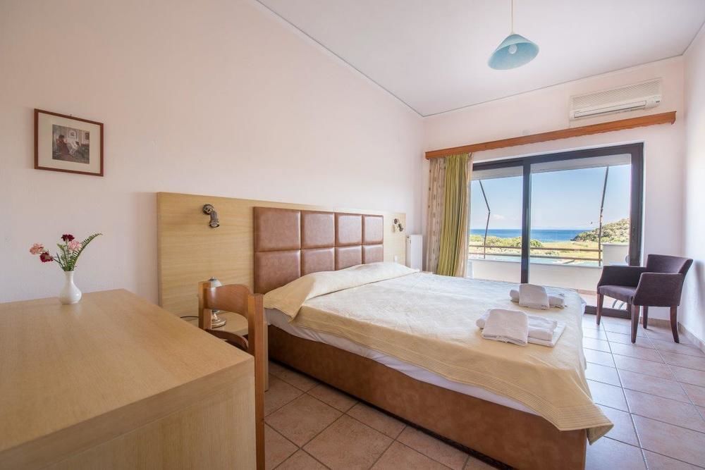 Blue Bay Hotel — hotel in Mytilene