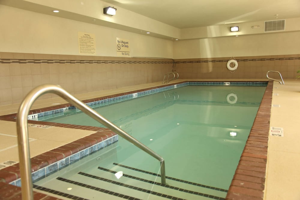 Hampton Inn & Suites Carlsbad - photo 32