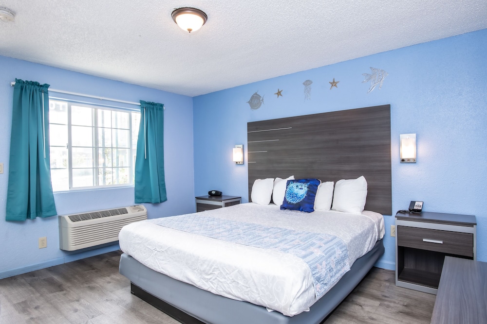 Aqua Breeze Inn - photo 16