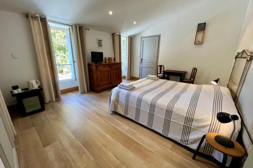 L'Hermione Room in the heart of St Martin de Ré — hotel in Saint-Martin-De-Re