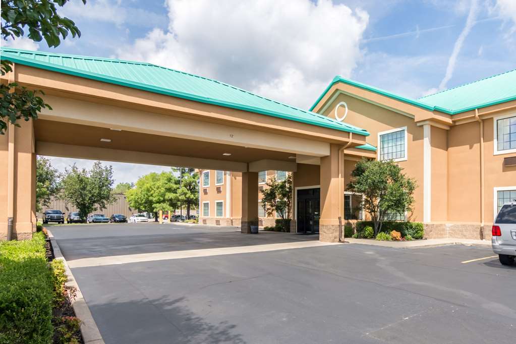 Quality Inn & Suites Alma I 40 in Alma, United States