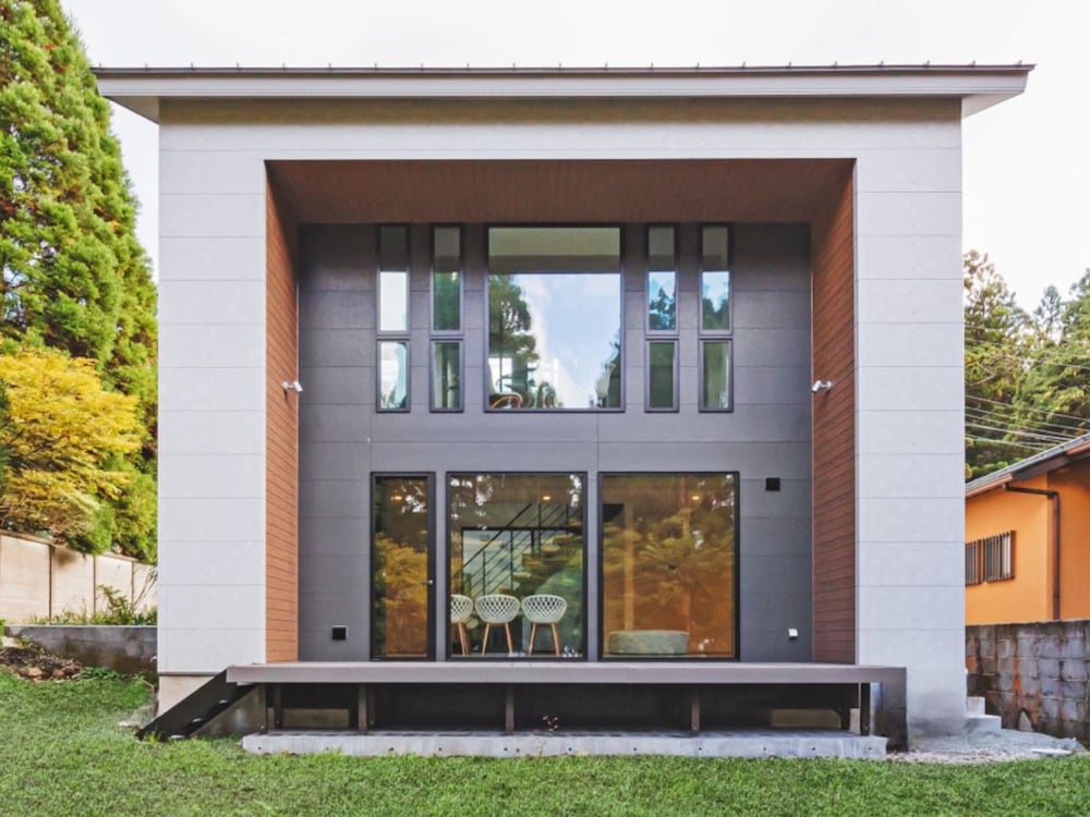 Hakone Ashinoko Lakeside Resort in Hakone, Japan