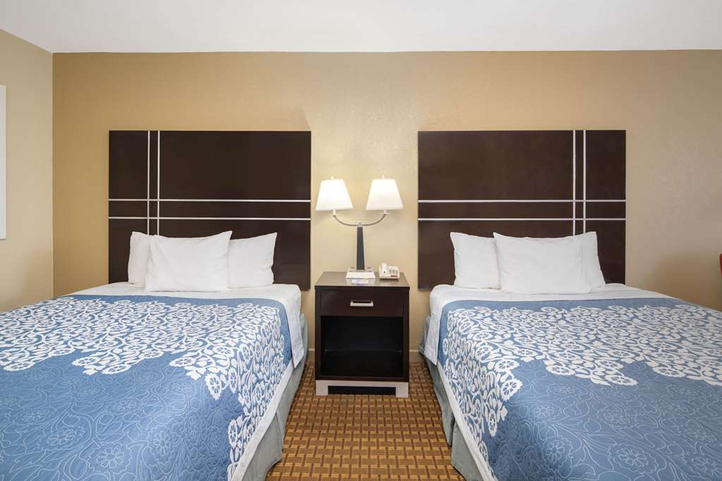 Days Inn by Wyndham Thomaston - photo 12
