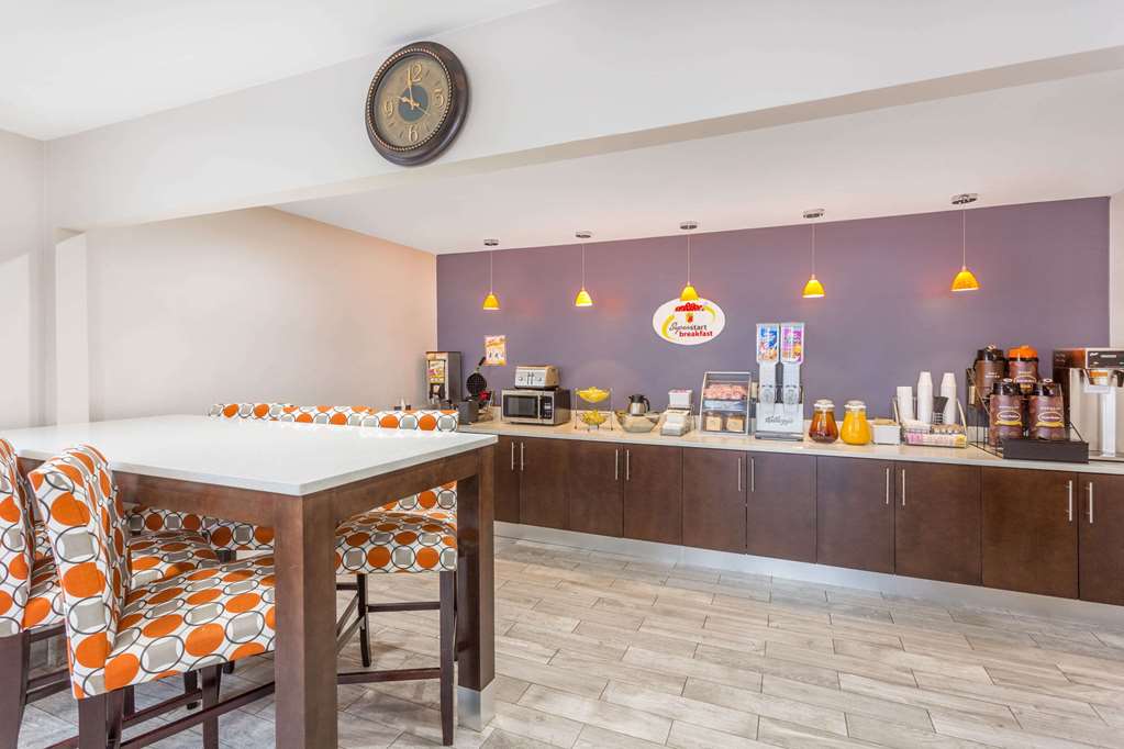 Super 8 by Wyndham Locust Grove - photo 15