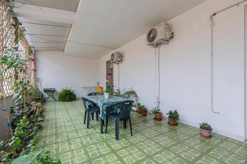 GuestHost Cagliari Comfy Apartment with Terrace & Netflix — 4-Star Luxury Hotel in Selargius, Italy