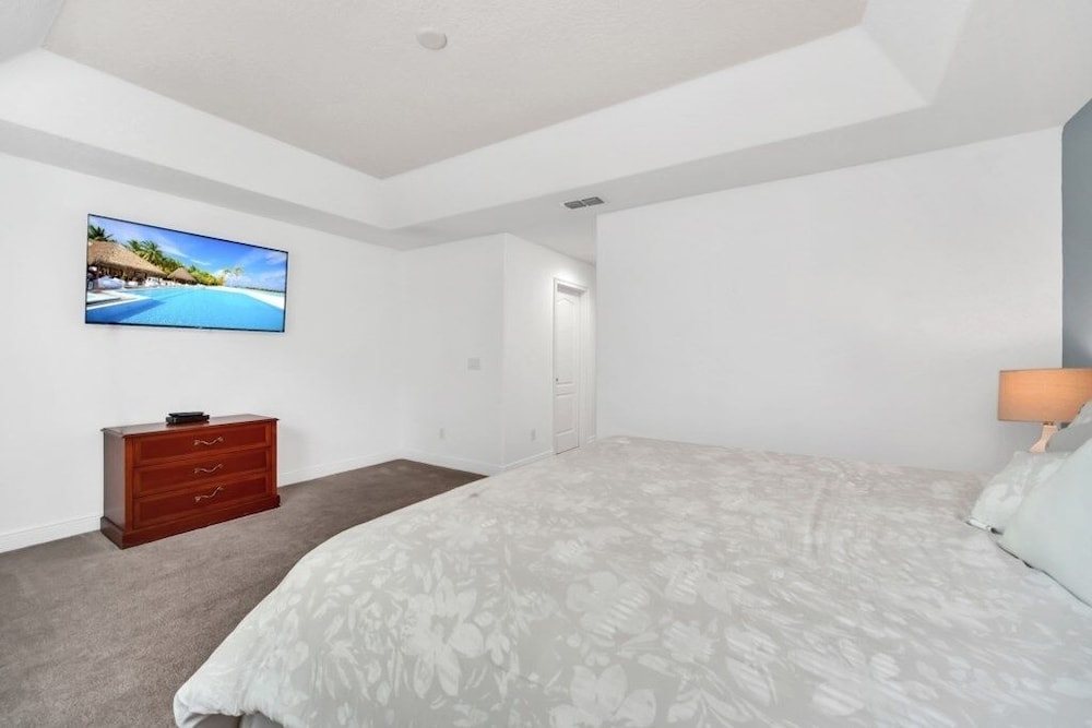 Tropical Escape 3 Bed Home In Beautiful Resort 3 Bedroom Condo - photo 4