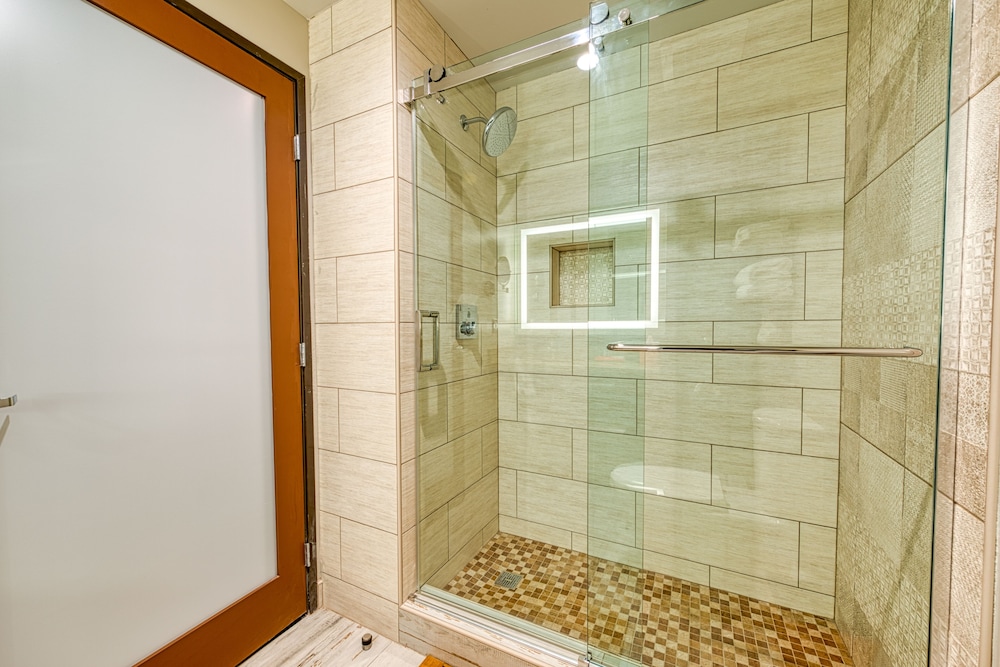 Hotel Lexen Newhall - photo 40