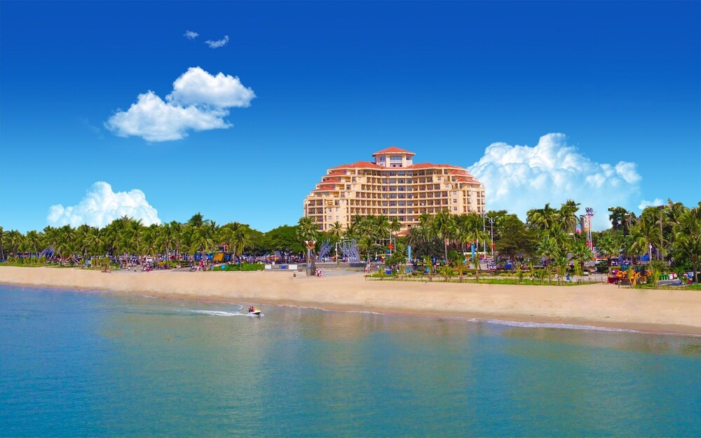 Golden Phoenix Sea View Hotel Sanya in Sanya, People's Republic of China