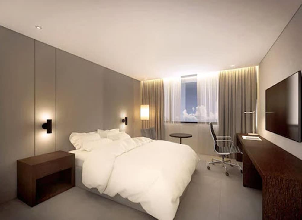 Crown Hotel - carbon neutral hotel in Changwon