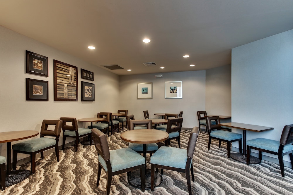 Staybridge Suites Missoula by IHG - photo 55