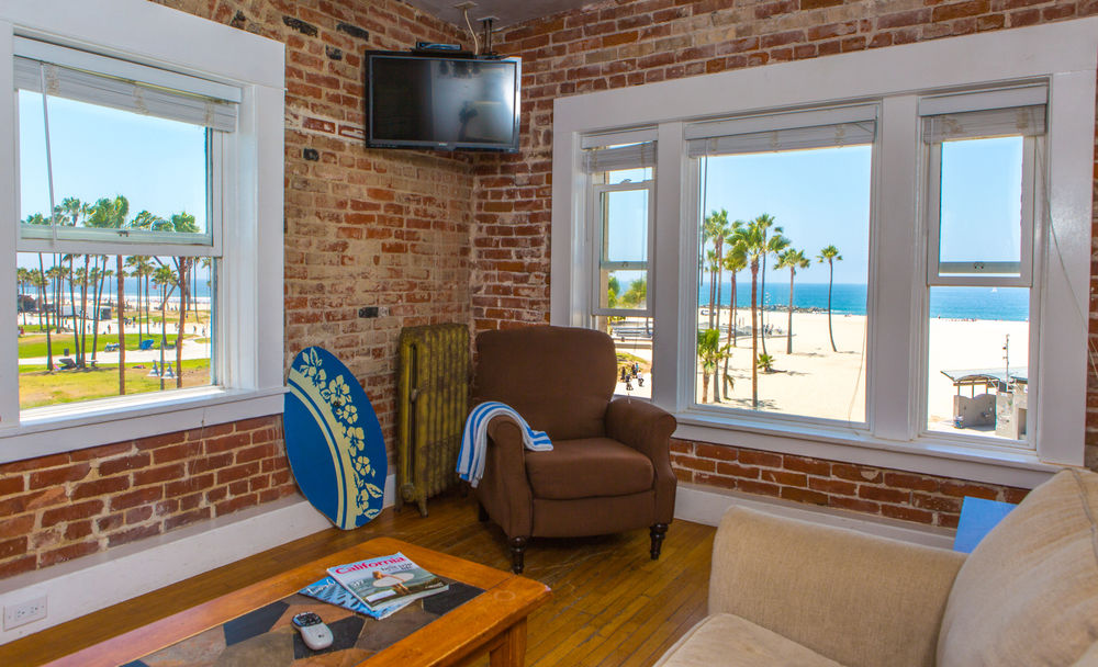Venice Beach Suites & Hotel - photo 25