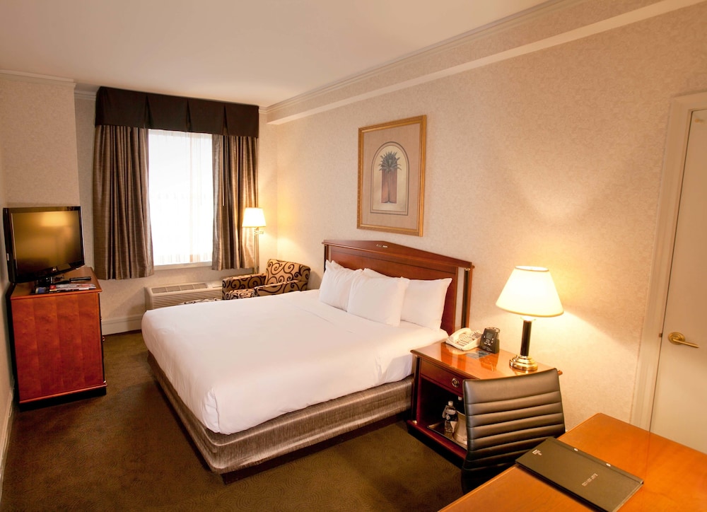 Hilton Cincinnati Netherland Plaza - photo 4