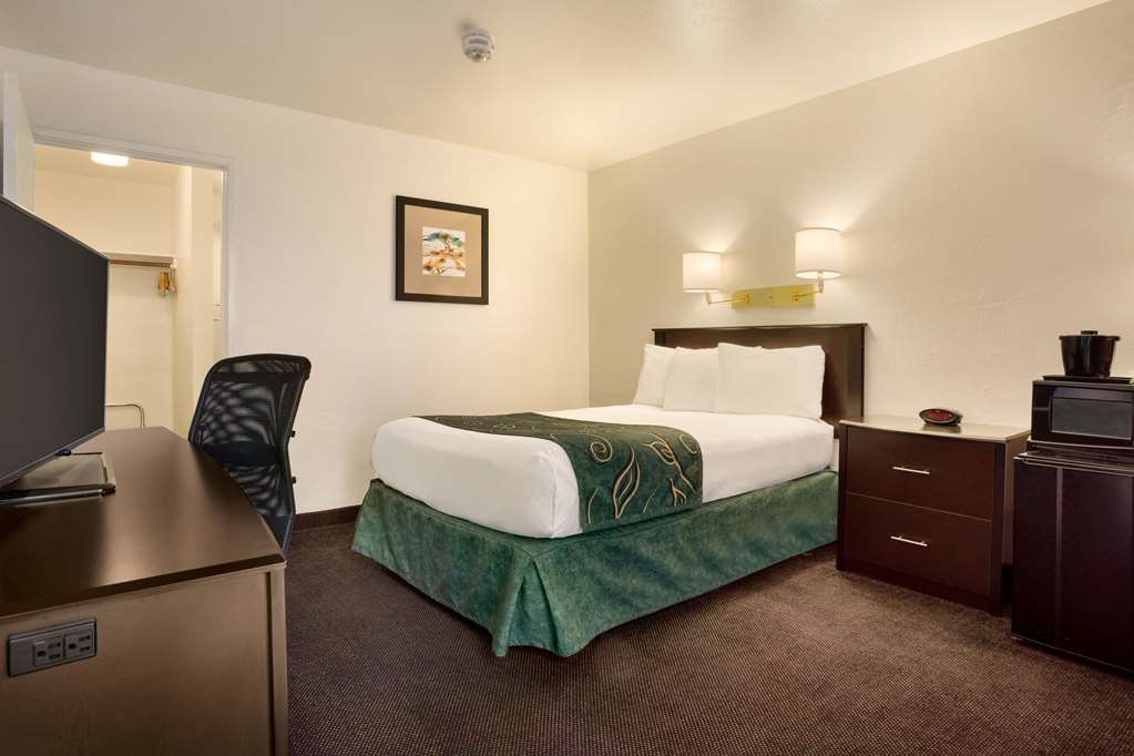Travelodge by Wyndham Winslow - photo 13