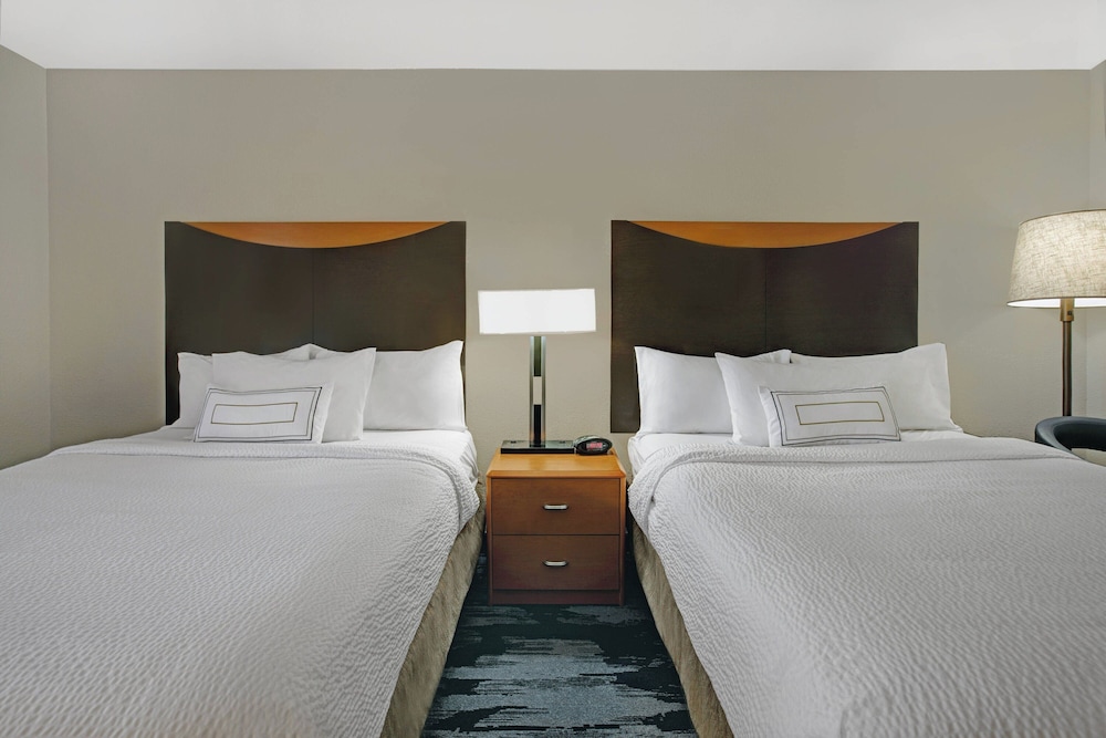 Fairfield Inn & Suites by Marriott Carlsbad - photo 6