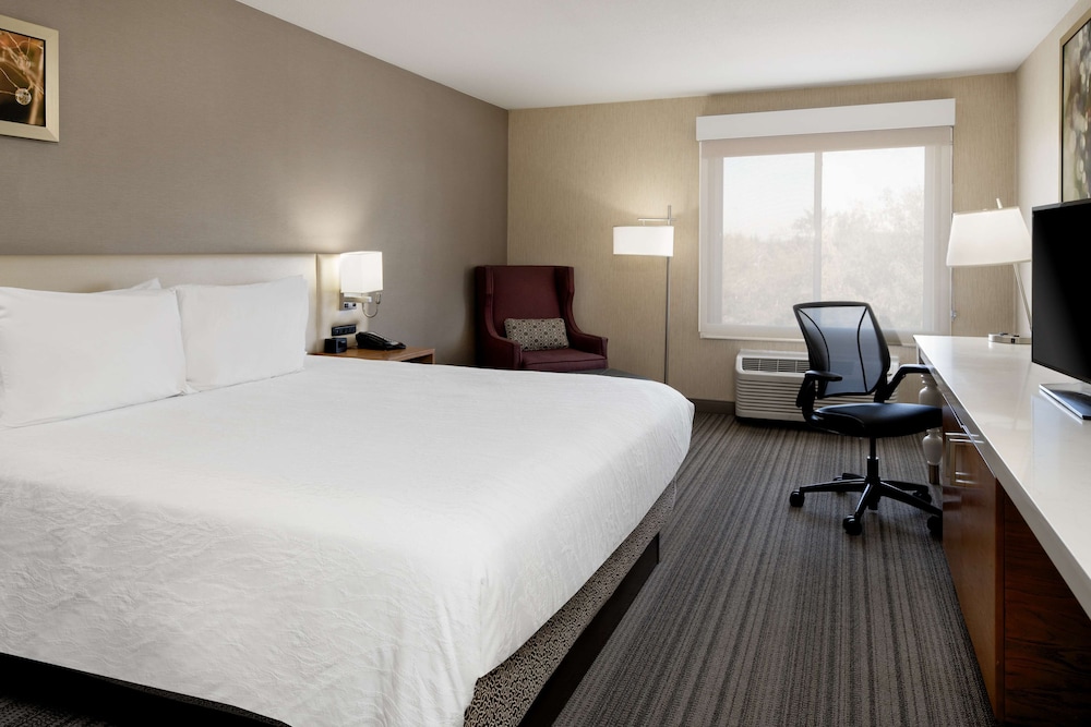 Hilton Garden Inn Roseville - photo 18
