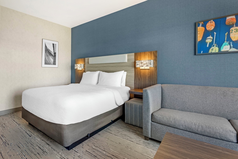 Holiday Inn Express & Suites Astoria by IHG - photo 28