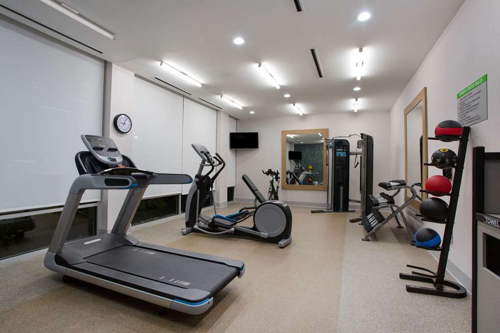 La Quinta Inn & Suites by Wyndham Manassas Va Dulles Airport - photo 6