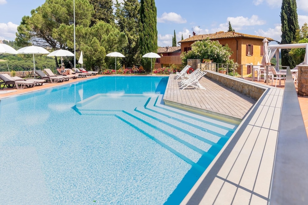 Podere dell'Anselmo - carbon neutral hotel in Montespertoli