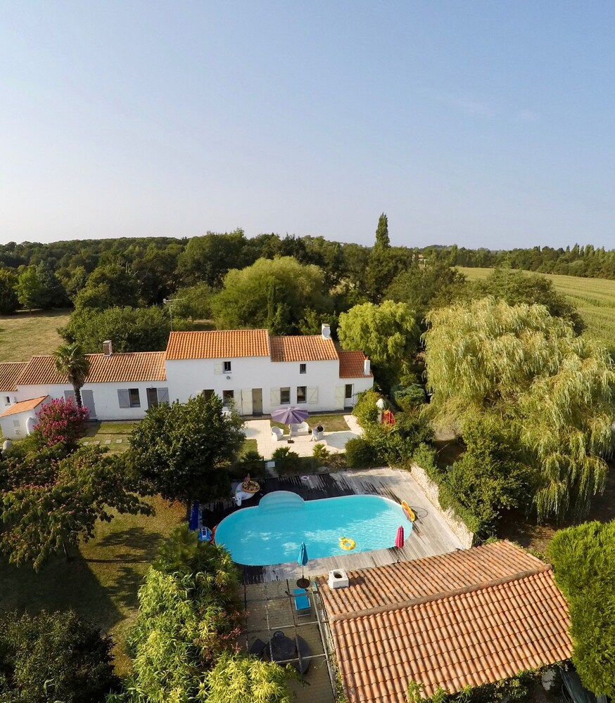 Domaine Des Coutelleries — hotel in Sallertaine