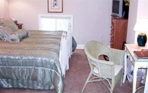 Olde Staunton Inn - photo 14