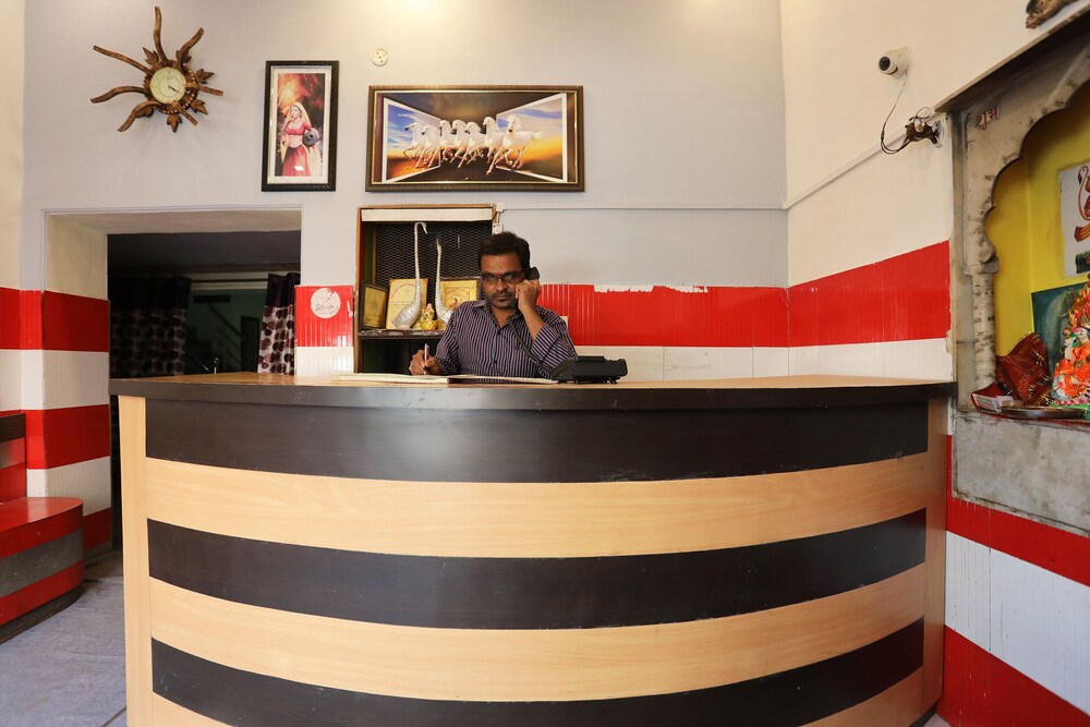 OYO 29411 Hotel Vanshika — Agra — photo 4