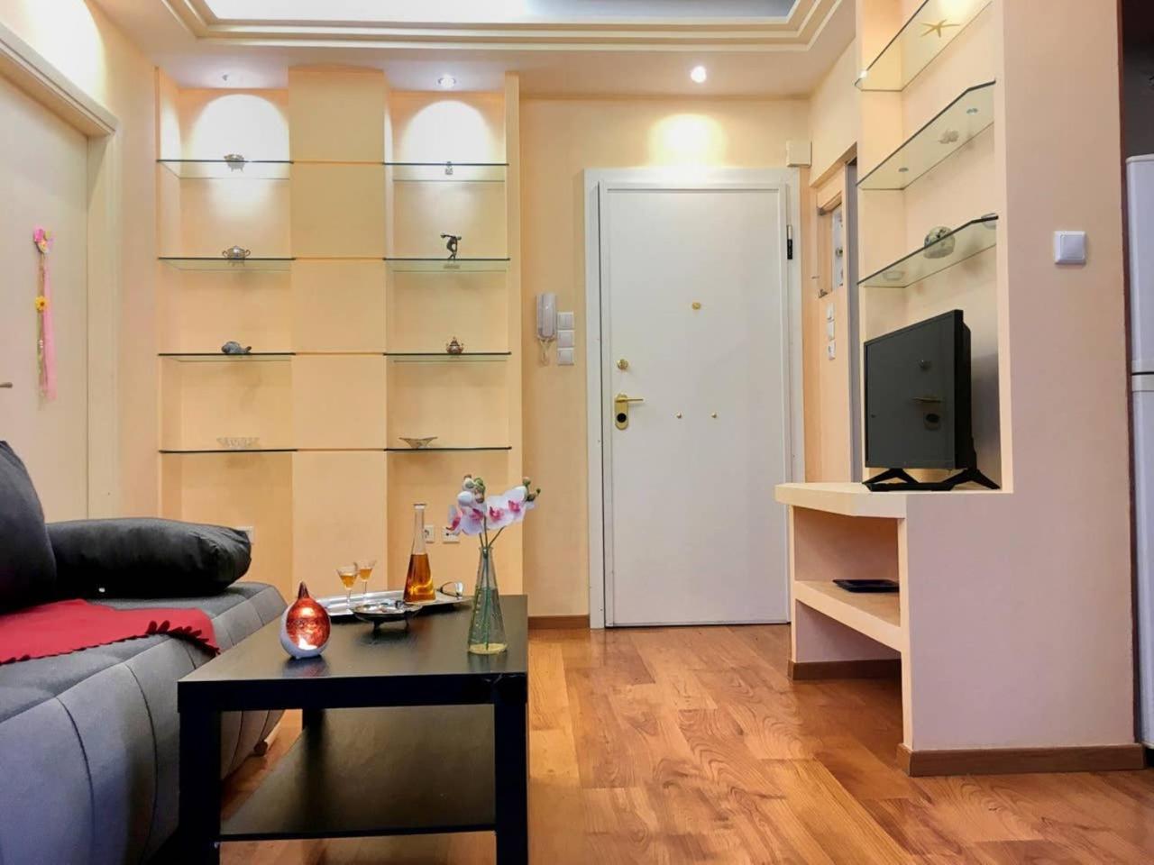 A2 Cute Vouliagmeni Apt in a Unique Spot — 4-Star Luxury Hotel in Vouliagmeni, Greece