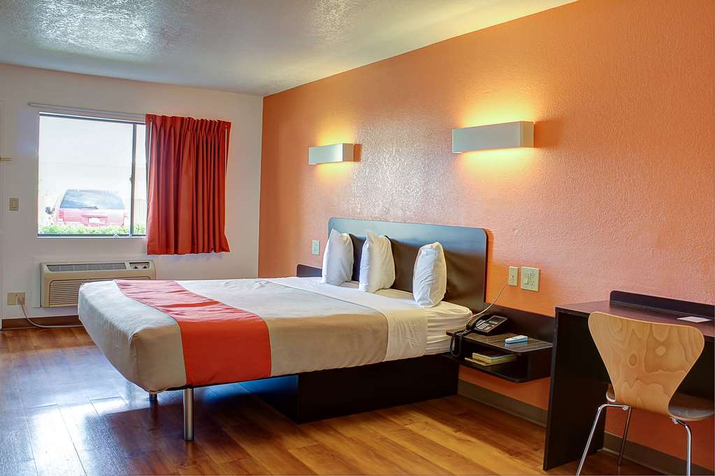 Motel 6 Bishop CA - photo 19