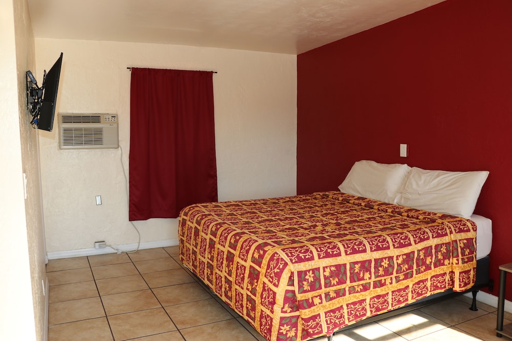Sandman Inn Motel - photo 14