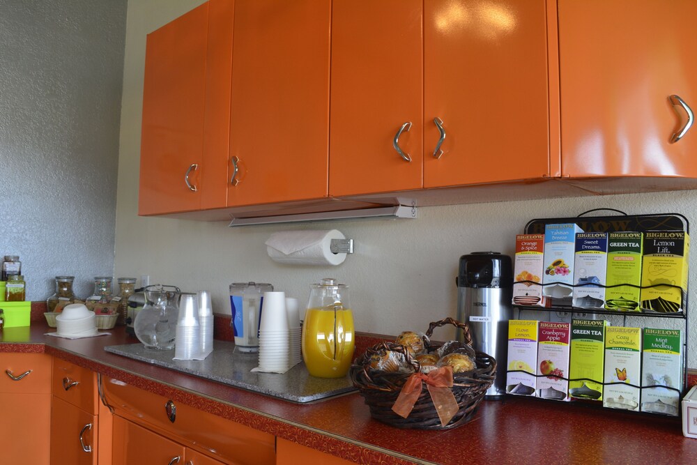 Retro Inn at Mesa Verde - photo 21